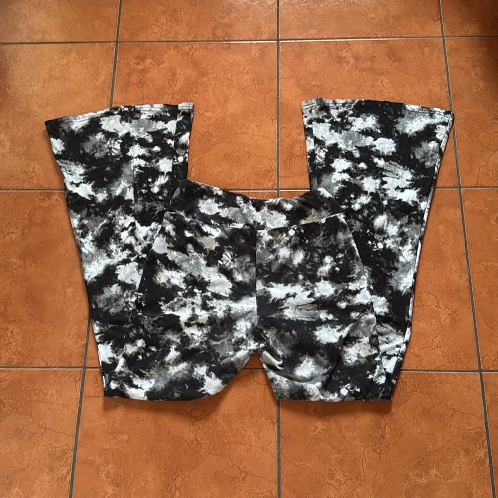 Leggings wide leg No boundaries size M - Picture 5 of 5